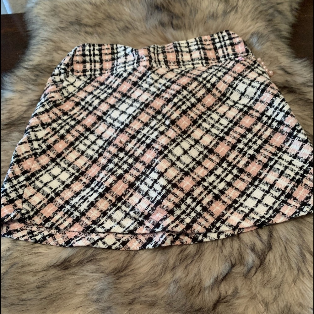 Darling pink plaid girls skirt.  Size 16